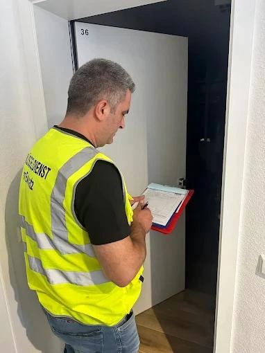 Schlüsseldienst bei der Türöffnung in Wangen